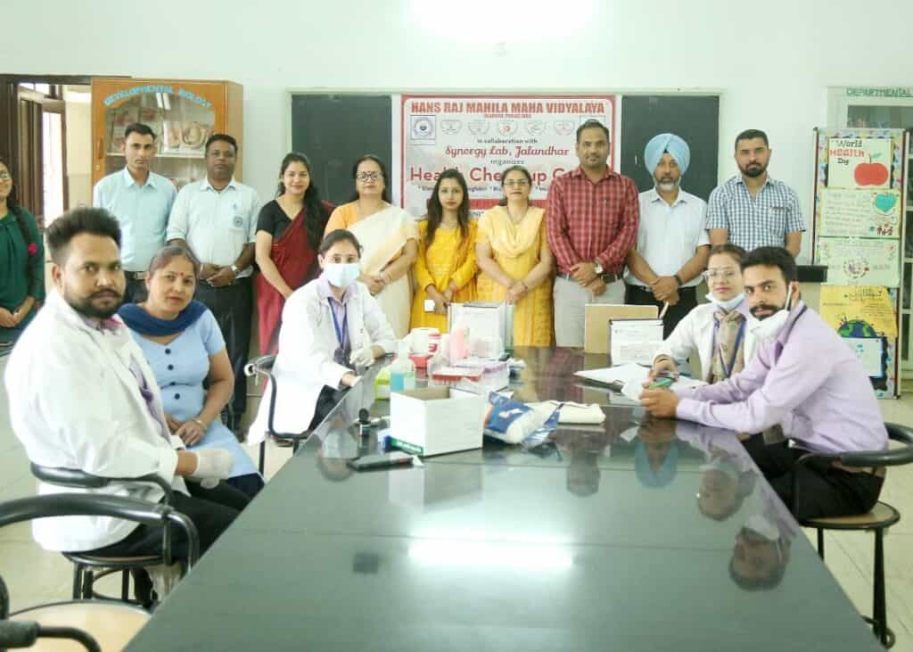 Health Checkup Camp – HMV ने फाऊंडेशन डे समारोह के अन्तर्गत आयोजित किया हैल्थ चैकअप कैंप