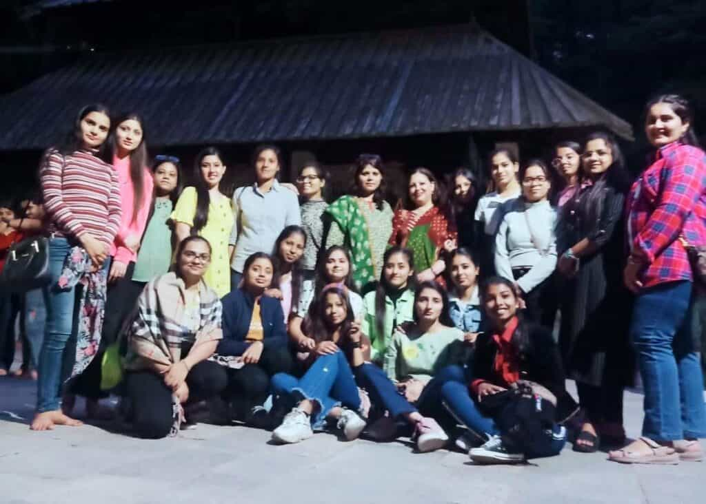 Educational Tour of Manali – HMV की छात्राओं ने किया मनाली का शैक्षणिक टूर