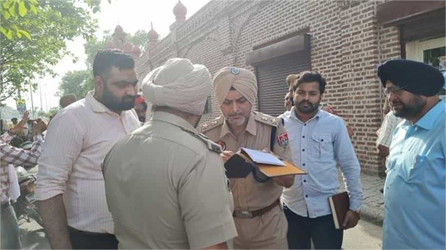 Firing in Amritsar – कॉलेज के बाहर दिन दिहाड़े चली गोलियां, युवक घायल