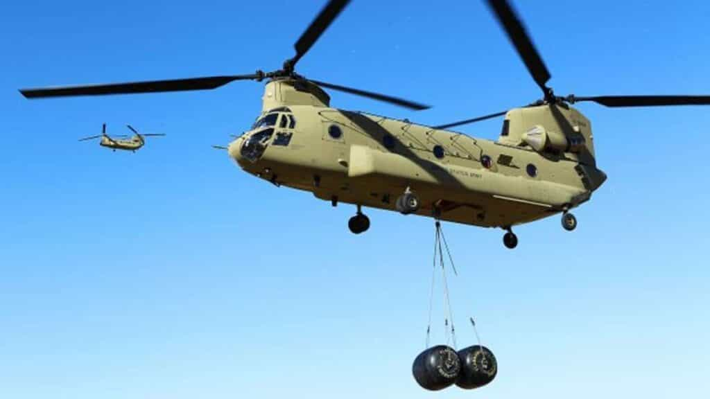 Chinook Helicopter : अमेरिकी सेना ने चिनूक के बेड़े पर लगाई रोक, इंजन में आग लगने की घटनाओं को लेकर चिंतित