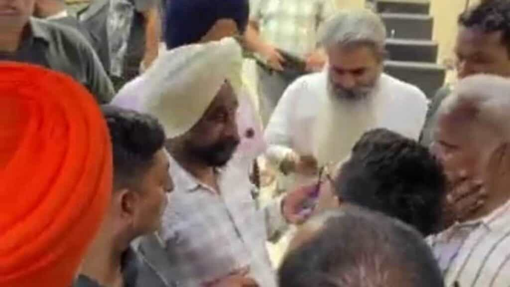 Ex Minister Arrested : पंजाब के पूर्व मंत्री भारत भूषण आशु को विजिलेंस टीम ने किया गिरफ्तार