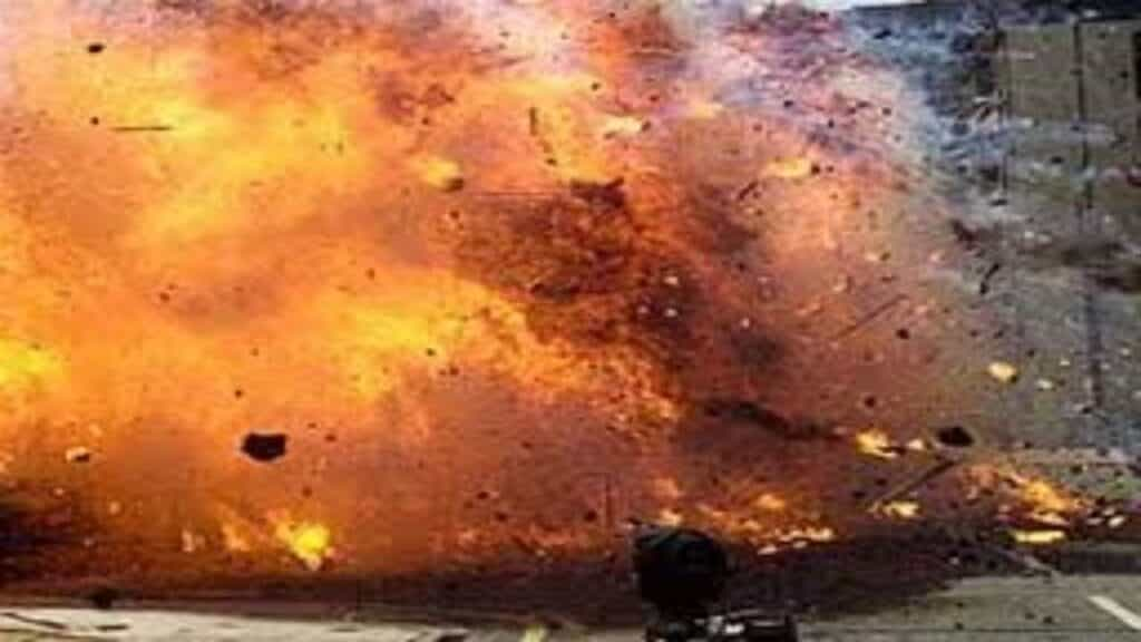 Ramban Grenade Attack : रामबन ज़िले में पुलिस पोस्ट के पास विस्फोट, हाई अलर्ट जारी