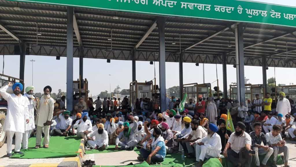 Toll Plaza Closed in Punjab : पंजाब में एक महीने के लिए बंद होंगे टोल पलाजे, जानें मामला