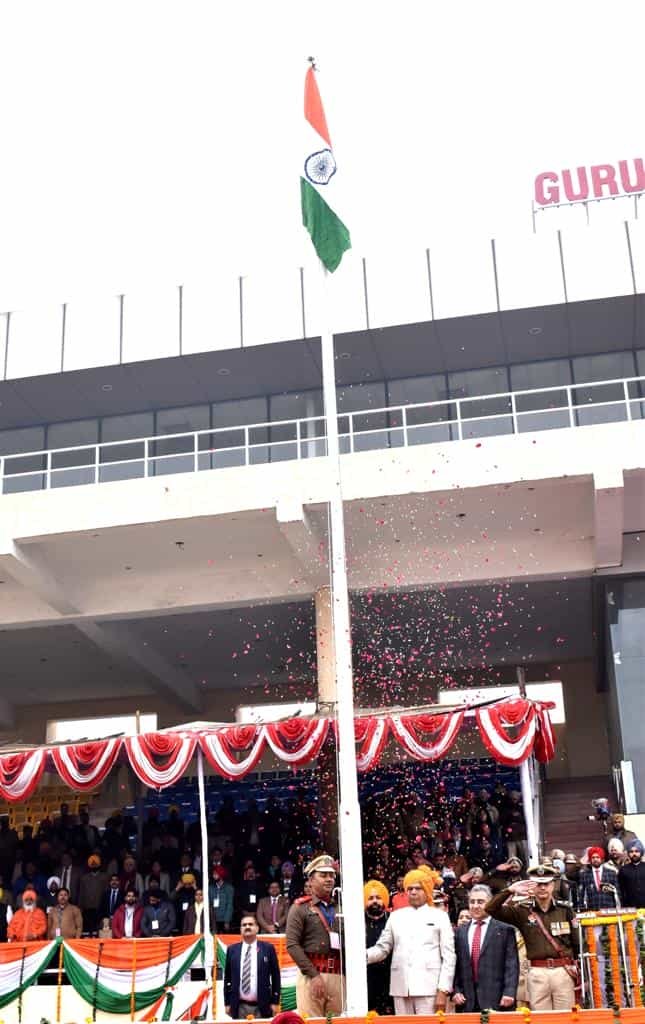 74th Republic Day : 74वें गणतंत्र दिवस के अवसर पर राज्यपाल बनवारी लाल पुरोहित ने जालंधर में लहराया राष्ट्रीय ध्वज, देखें तस्वीरें 9 74th Republic Day 11 74th Republic Day 11 74th Republic Day 11 74th Republic Day 11
