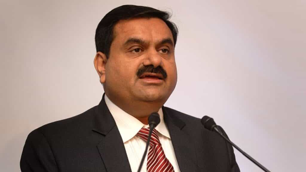 Adani Group : गौतम अडानी ने समय से पहले लौटाए 8,300 करोड़ रुपये