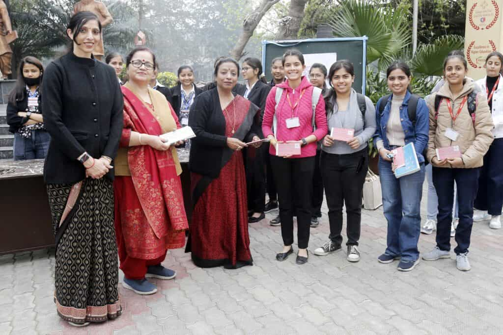 Best Wishes Card Ceremony : HMV ने आयोजित किया शुभेच्छा कार्ड वितरण