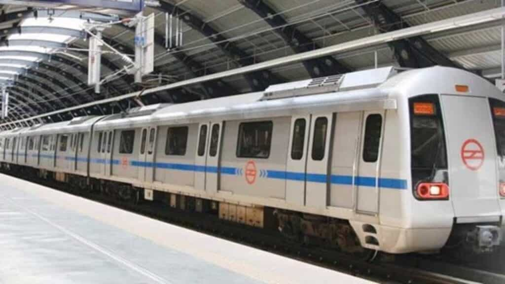 Free Metro Card : मेट्रो में यात्रा करने वाले लोगों को फ्री में मिल रहा मेट्रो कार्ड, जानिए प्रॉसेस