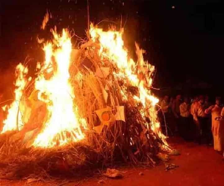 Holika Dahan 2023 : होली की तैयारियों में जुटा देश, जानें कब है होलिका दहन का मुहूर्त