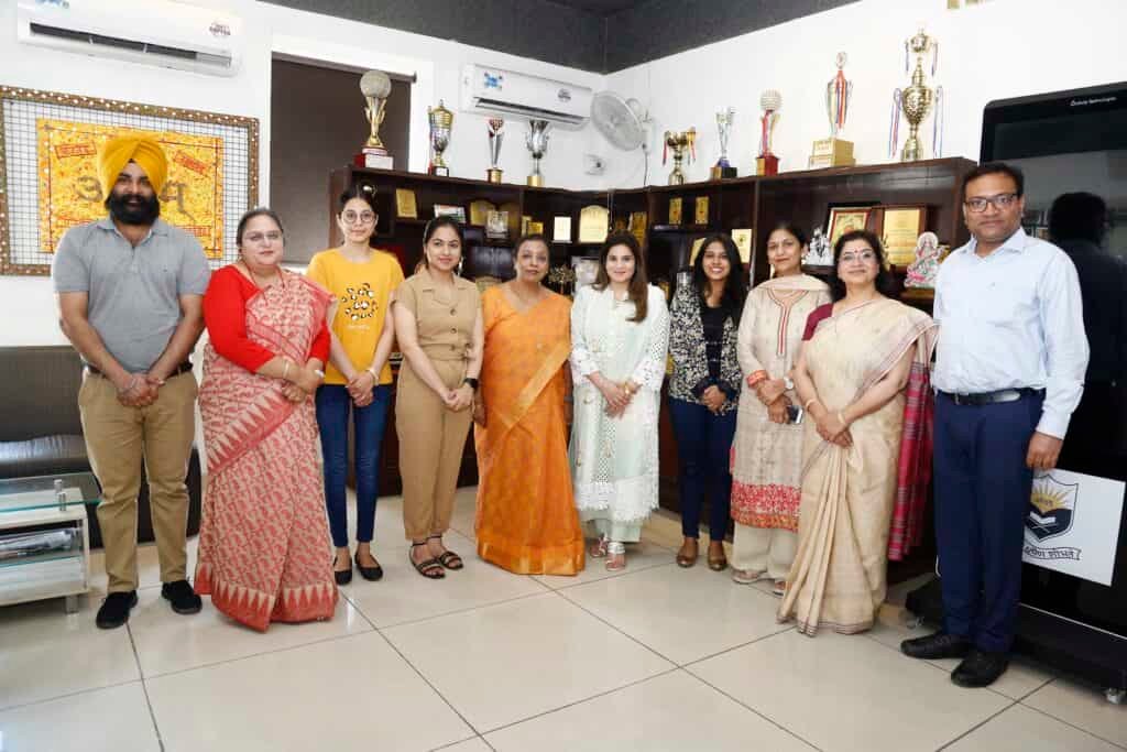 M.A. Sem-I Result : HMV की छात्राओं ने एम.ए. (इंग्लिश) सेमेस्टर-1 में बाजी मारी