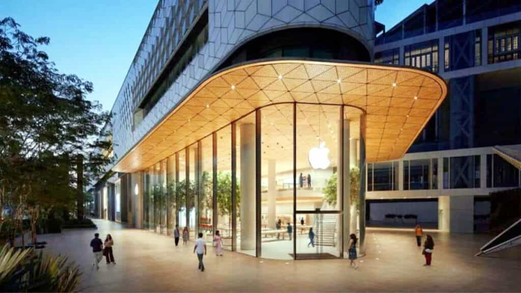 Apple Store in India : भारत में खुला ऐपल का पहला स्टोर, टिम कुक ने की ओपनिंग