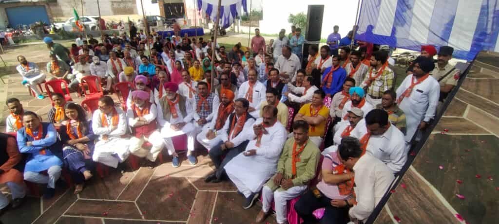 BJP Foundation Day : दयालपुर में मनाया भाजपा ने 44वां स्थापना दिवस, पंजाब प्रधान अश्वनी शर्मा ने महान व्यक्तियों के बलिदान को किया याद 1 BJP Foundation Day 1 BJP Foundation Day 1 BJP Foundation Day 1 BJP Foundation Day 1