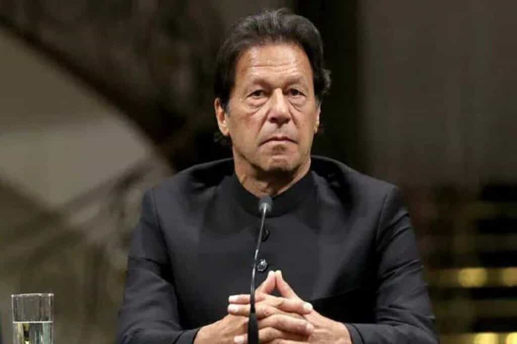 PM Imran Khan Arrested : पाकिस्तान के पूर्व प्रधानमंत्री इमरान खान गिरफ्तार, कोर्ट से ही उठाकर ले गए रेंजर्स