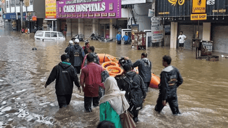 Nagpur Heavy Rain : नागपुर में बारिश बनी कहर, बसें पानी में फंसीं, लोगों को घरों में ही रहने की सलाह