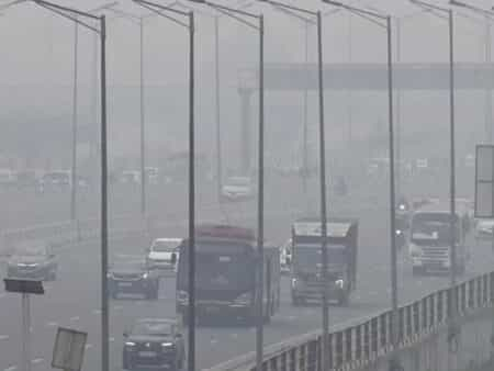 Delhi Pollution : दिल्ली में प्रदूषण की रफ्तार तेज, सुप्रीम कोर्ट ने राज्यों से पूछा-आपने क्या-क्या कदम उठाए