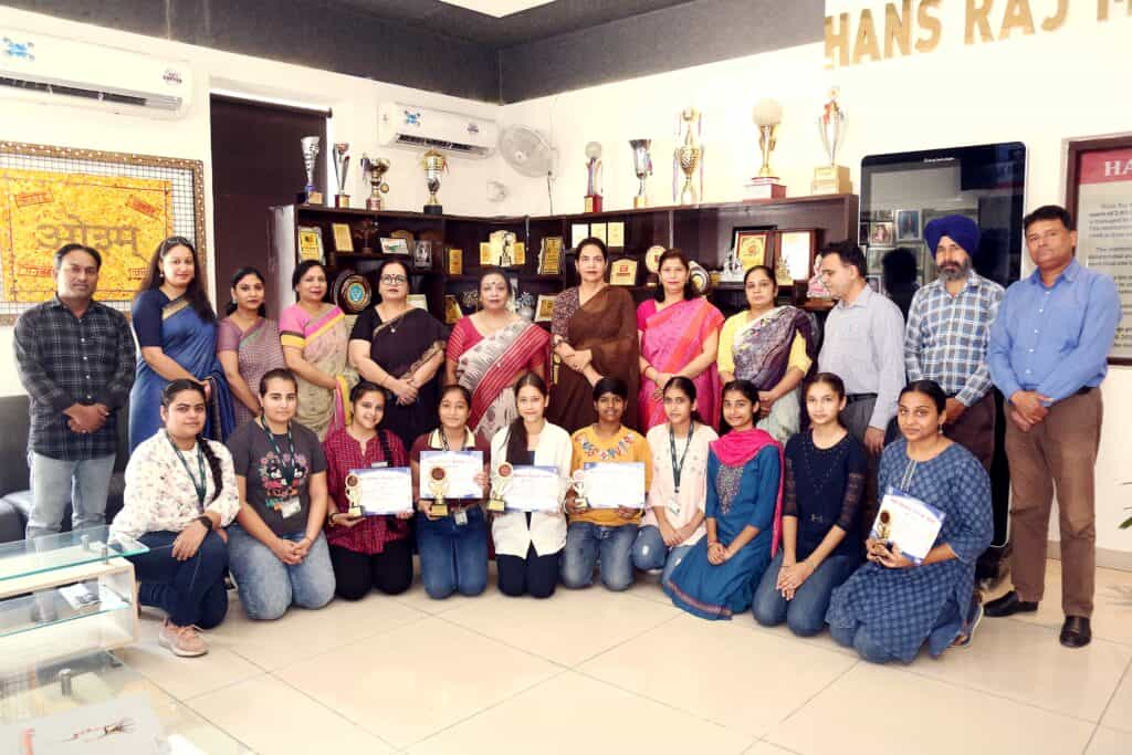 Kala Utsav 2023-24 : HMV Collegiate School की छात्राओं ने जिला स्तरीय प्रतियोगिताओं कला उत्सव 2023-24 में किया नाम रोशन