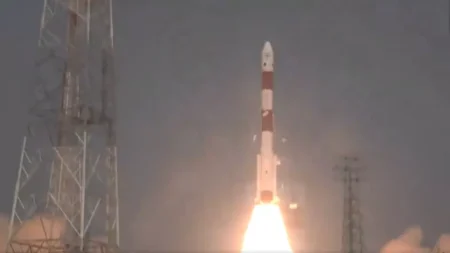 ISRO XPoSat Launch : नए साल के पहले दिन ISRO ने रचा इतिहास, रेडिएशन की स्टडी करने वाला XPoSat सैटेलाइट किया लॉन्च