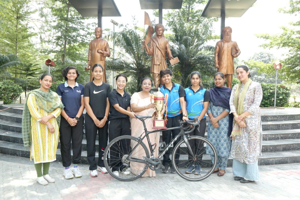 Cycling Team of Won Gold : HMV की साइकलिंग टीम ने जीता गोल्ड