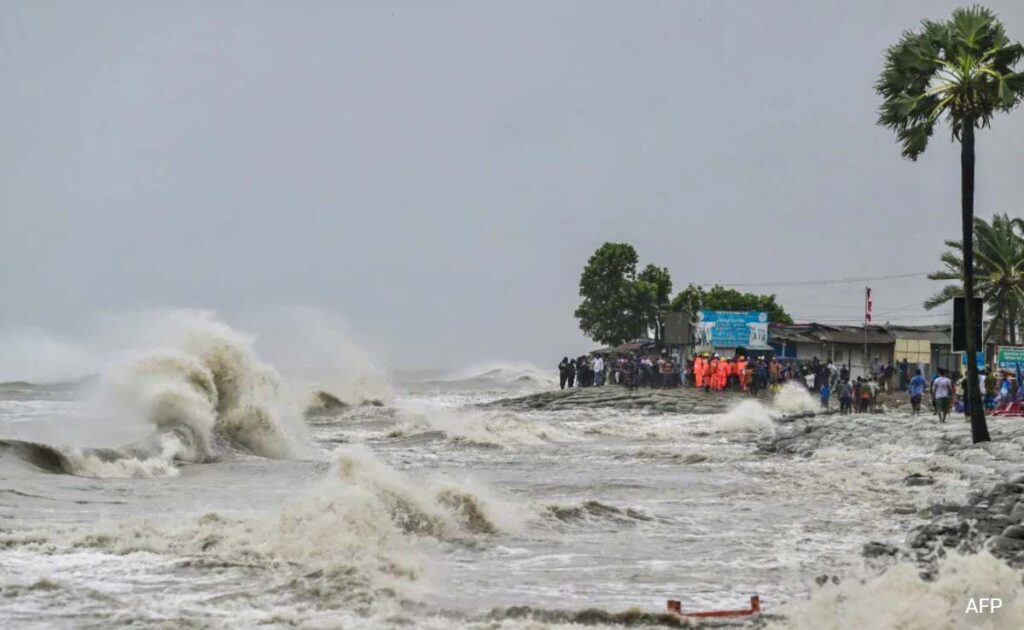 Cyclone Ramel wreaked havoc : भयंकर तूफ़ान रेमल ने मचाई तबाही, कोलकाता, बिहार सहित कई राज्यों में अलर्ट जारी