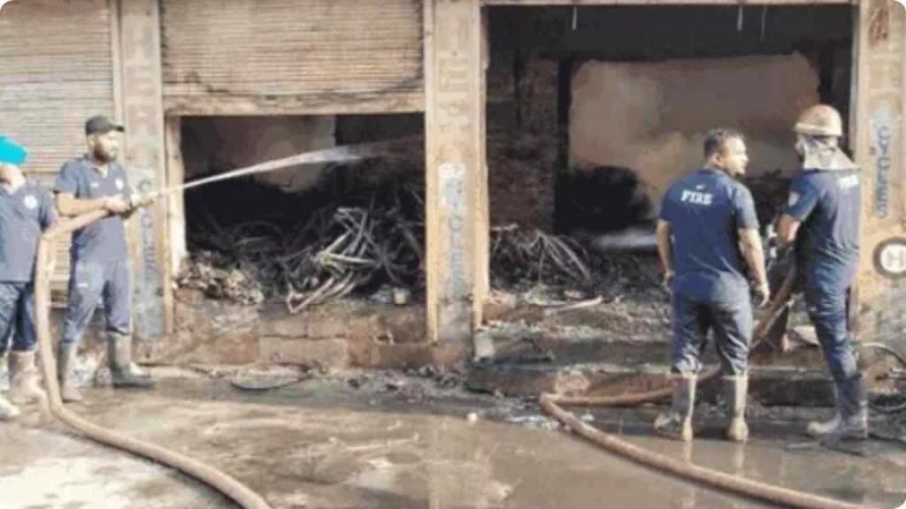 Fire in Bicycle Factory : साइकिल की फैक्ट्री में लगी भीषण आग, सारा स्टॉक जलकर राख, लाखों का हुआ नुकसान
