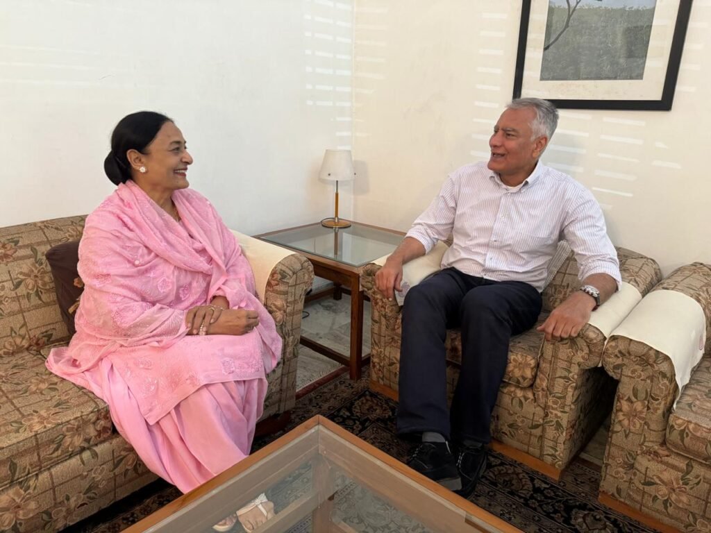 Karamjit Chaudhary met Sunil Jakhar : कर्मजीत कौर चौधरी ने की जाखड़ से मुलाकत, लोकसभा चुनावों पर की चर्चा