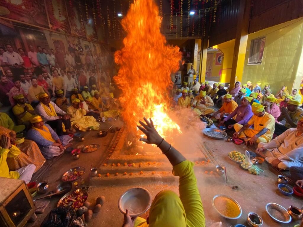 Maa Baglamukhi: मां बगलामुखी जी के निमित्त श्रृंखलाबद्ध सप्ताहिक दिव्य हवन यज्ञ सम्पन्न