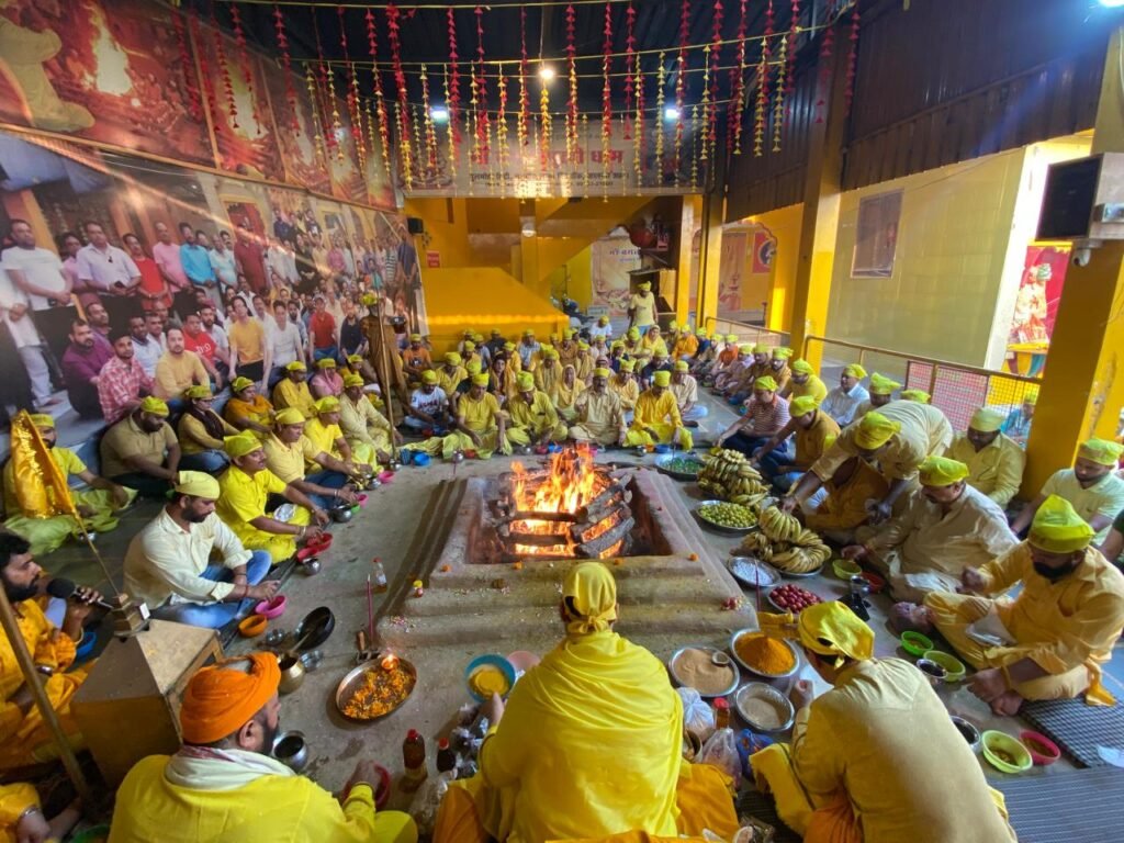 Maa Baglamukhi: मां बगलामुखी जी के निमित्त श्रृंखलाबद्ध सप्ताहिक दिव्य हवन यज्ञ सम्पन्न