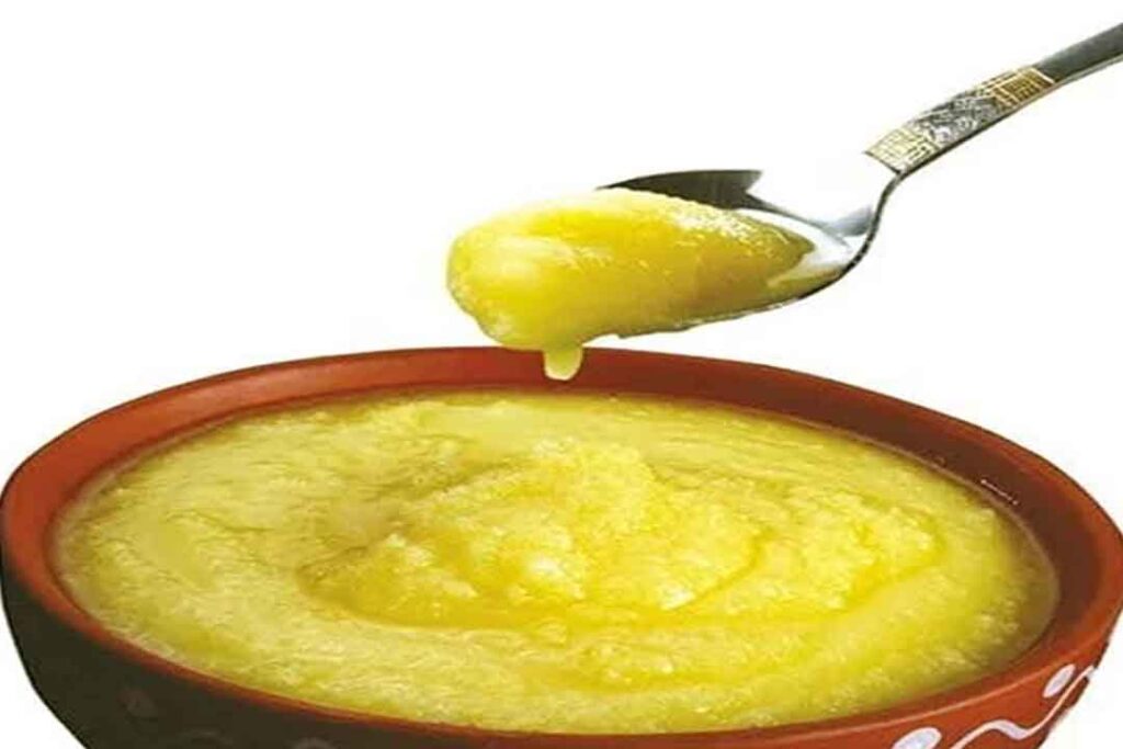 Desi Ghee Benefits : रात में घी खाने से सेहत को मिलते हैं ये फायदे, पढ़ें