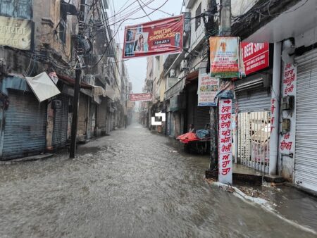 Punjab Weather : एक तरफ लोगों को मिली राहत, वही बारिश बनी लोगों के लिए आफत, तस्वीरों देखकर हो जाएंगे हैरान