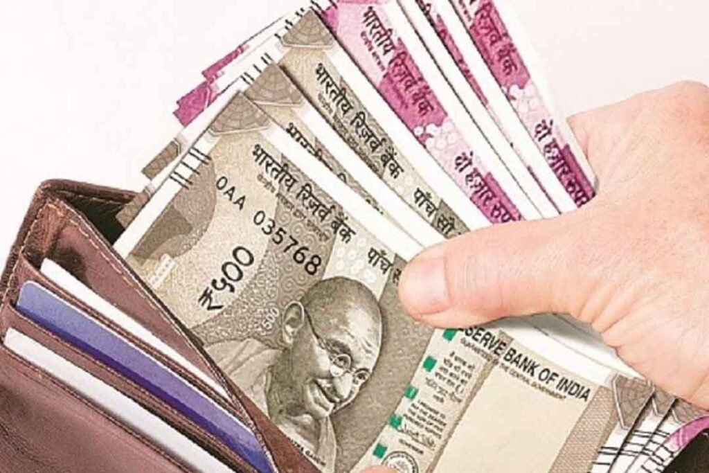 Keeping this thing in your purse will increase your money: पर्स में रखें ये चीजें बन जाएंगे करोड़ पति, पढ़ें पूरी ख़बर