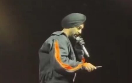 Diljit Dosanjh Live Concert : दिलजीत दोसांझ कर रहे थे परफॉर्म, फैन ने स्टेज पर फेंका फोन, देखें Video