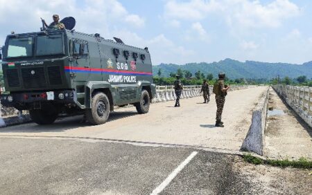 Attack on army convoy… सेना के काफिले पर हमला, आतंकियों की तलाश