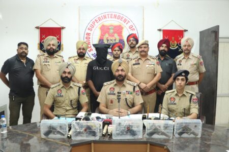 Jalandhar Police busted arms smuggling gang : पुलिस ने अंतरराज्यीय हथियार तस्करी गिरोह का किया भंडाफोड़, अंतरराष्ट्रीय गैंगस्टरों से जुड़े हथियार तस्करी नेटवर्क के तार