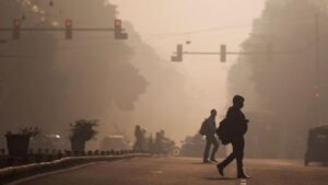 Pollution in Delhi… दिल्ली में घुटने लगा दम…किधर जाए जनता