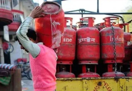 LPG cylinder prices increased… महंगाई का झटका, LPG सिलेंडर के दाम बढ़े