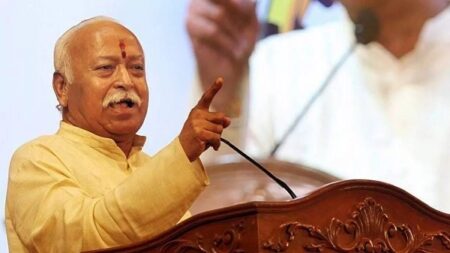 Mohan Bhagwat News : कुछ लोग सोचते हैं वह मंदिर-मस्जिद विवाद उठाकर हिन्दुओं के नेता बन जाएंगेः मोहन भागवत