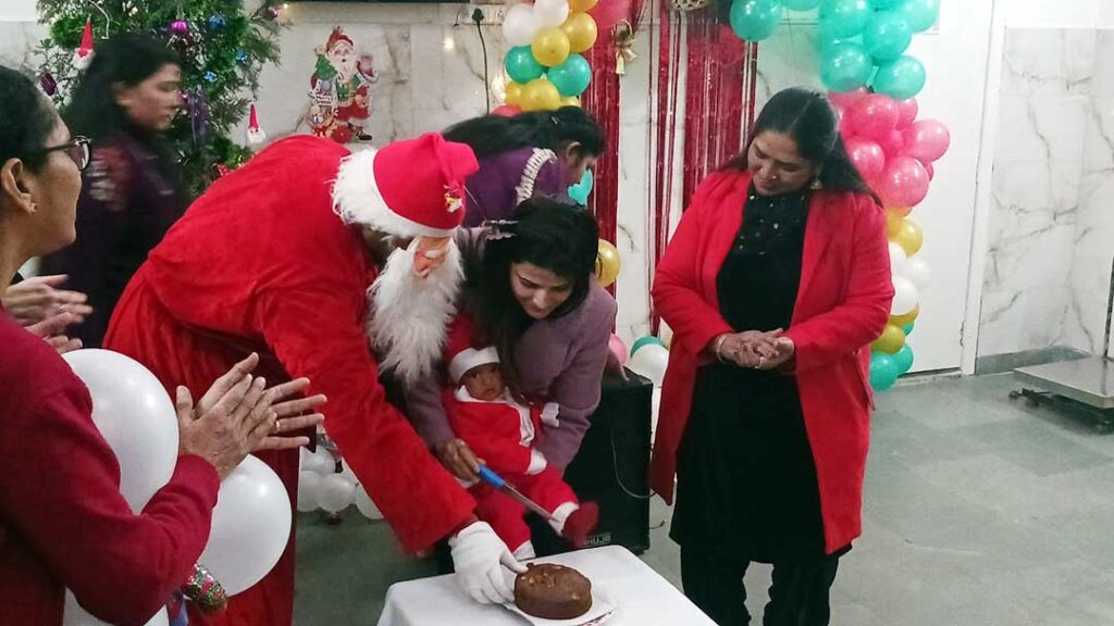 Christmas day celebration at Gulab Devi Hospital 