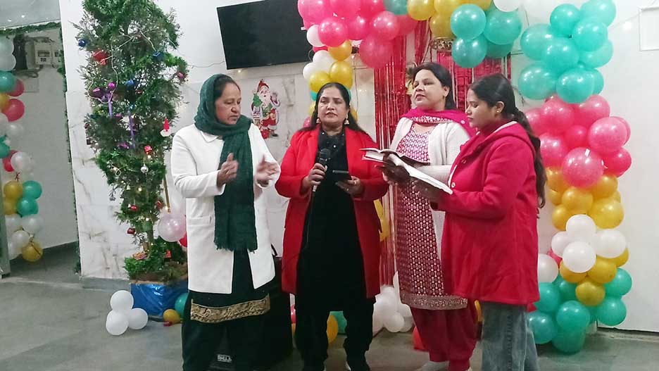 Christmas day celebration at Gulab Devi Hospital 