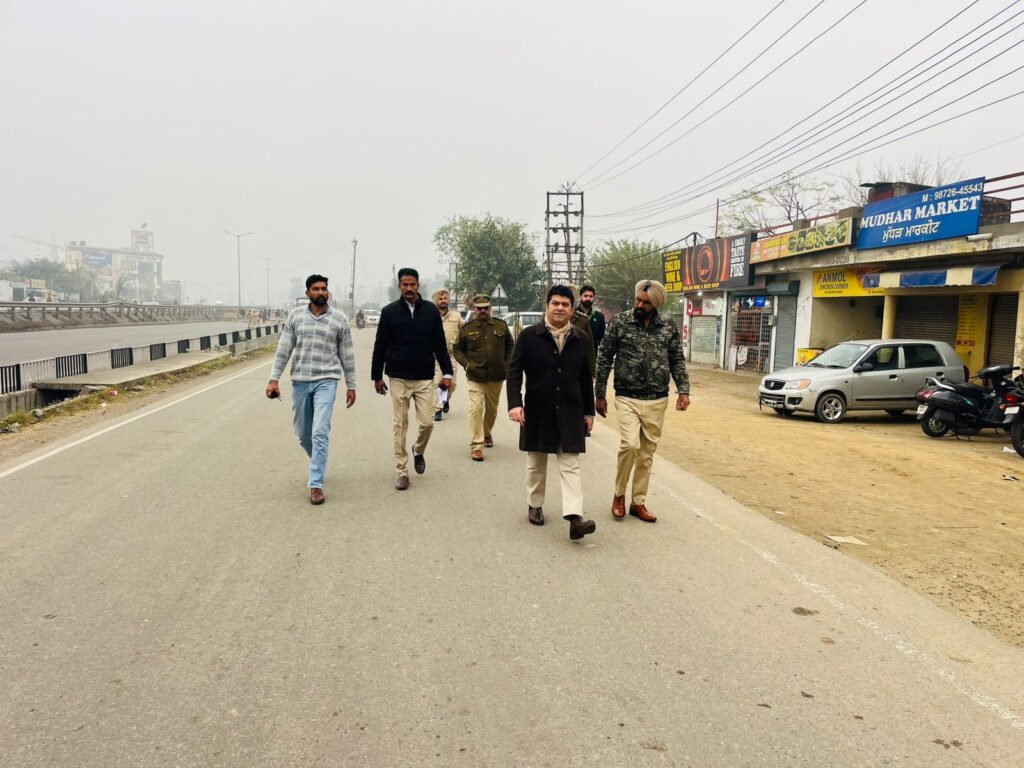 Punjab Bandh : जालंधर में दिखा 'पंजाब बंद' का असर,पूरे शहर में पुलिस बल तैनात 1 punjab punjab Punjab Bandh