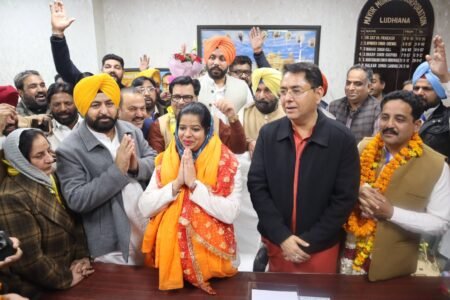 New Mayor Of Ludhiana : प्रिंसीपल इंद्रजीत कौर के रुप में लुधियाना को मिली पहली महिला मेयर, सीनीयर डिप्टी मेयर व डिप्टी मेयर ने भी संभाला पदभार