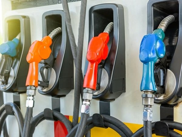 Petrol Diesel Rate : सस्ते हो सकते हैं पेट्रोल-डीजल, बजट में की जा सकती है घोषणा Petrol Diesel Rate : सस्ते हो सकते हैं पेट्रोल-डीजल, बजट में की जा सकती है घोषणा