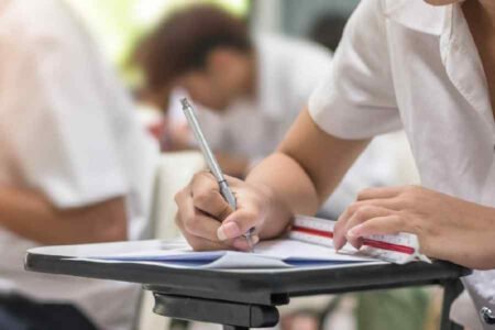 Board exams in Punjab : छात्रों को नोटिस जारी किया गया कि वे पंजाब में बोर्ड परीक्षा नहीं दे पाएंगे