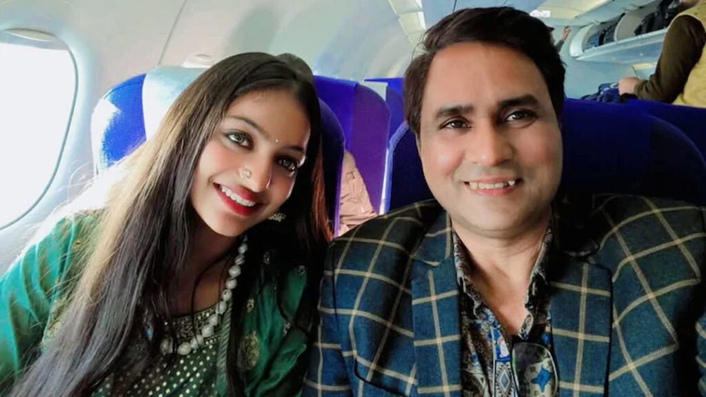 Monalisa of Mahakumbh :  बॉलीवुड हीरोइनों से पहले मोनालिसा ने बताया महाकुंभ में बिताया वक्त, अब करने जा रही हैं विदेश यात्रा