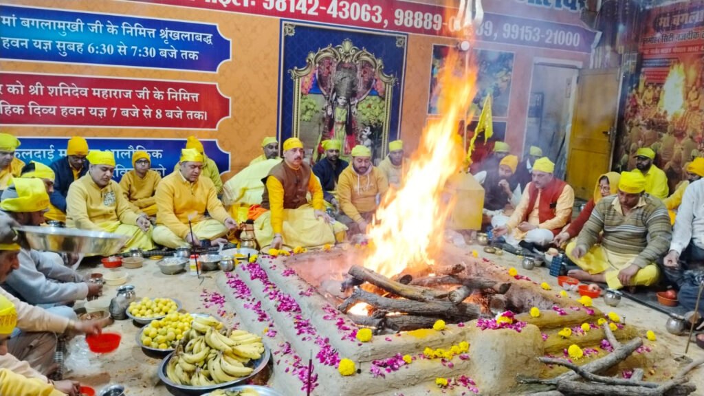 Religious News : इच्छाओं का त्याग ही तपस्या है: नवजीत भारद्वाज