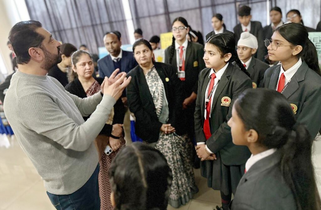Innocent Hearts School : इनोसेंट हार्ट्स स्कूल एक भव्य विज्ञान प्रदर्शनी का आयोजन Innocent Hearts School : इनोसेंट हार्ट्स स्कूल एक भव्य विज्ञान प्रदर्शनी का आयोजन