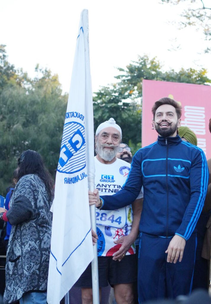 CT Half Marathon : 16वीं सीटी हाफ मैराथन में 2000 से अधिक धावकों ने हिस्सा लिया
