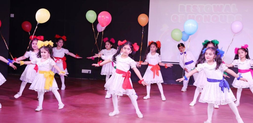 Innocent Hearts School : इनोसेंट हार्ट्स के प्री-प्राइमरी छात्रों के लिए ग्रेजुएशन समारोह का आयोजन 1 inno 1 1 inno 1 1 Innocent Hearts School