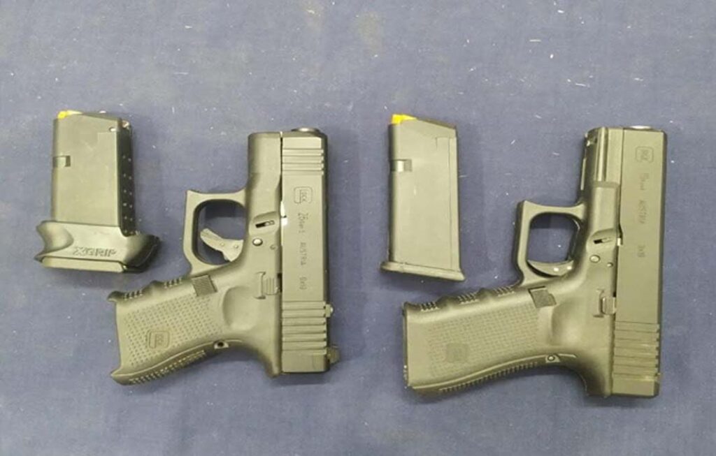 BSF Arrested 2 with weapons : बीएसएफ ने हथियारों के साथ 2 लोगों को किया गिरफ्तार