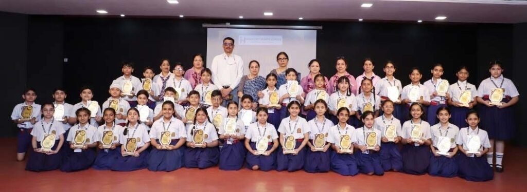 Innocent Hearts schools : इनोसेंट हार्ट्स के पांचों स्कूलों के 2140 विद्यार्थी एकेडमिक अवार्ड से सम्मानित 1 2 43 2 43 Innocent Hearts schools