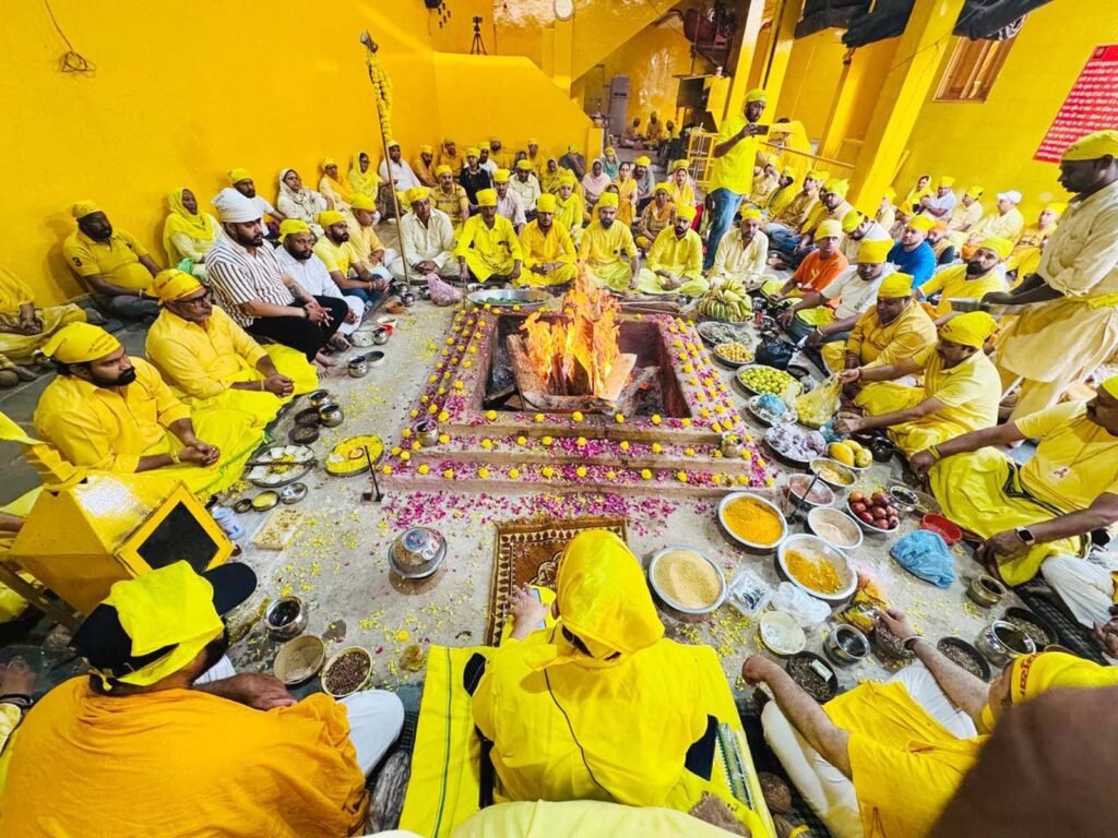 Religious News : मनुष्य को अपनी श्रद्धा को पवित्र रखना चाहिए-नवजीत भारद्वाज