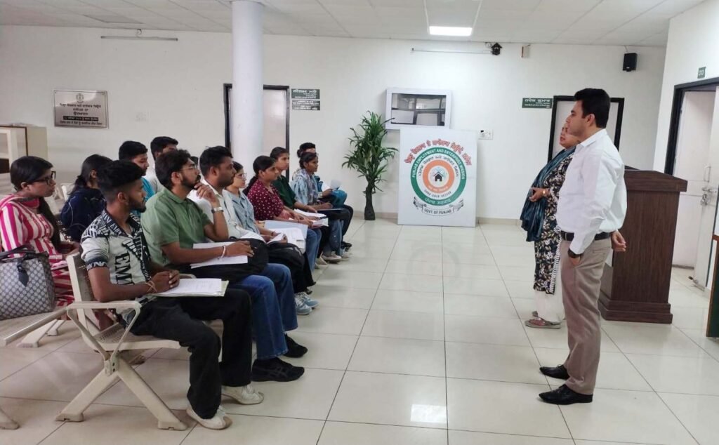 Employment in placement Camp : प्लेसमेंट कैंप में 28 युवाओं का रोजगार के लिए चयन